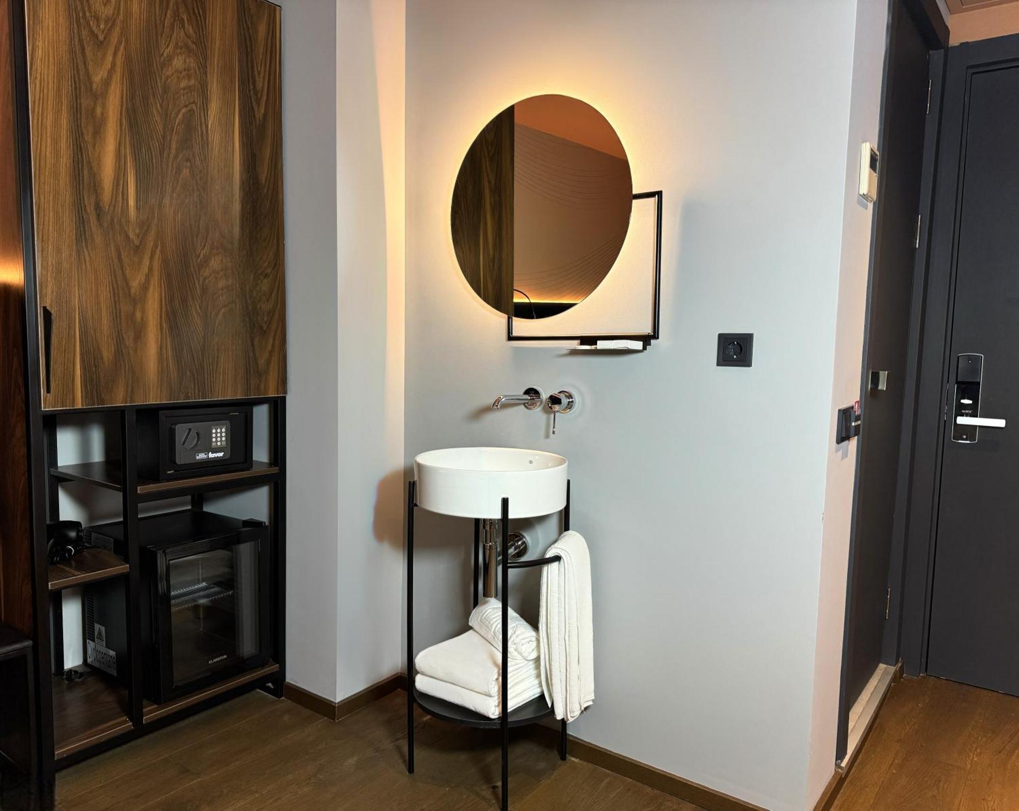 Tbilisi Edition - Design Hotel & Private Spa Exterior foto