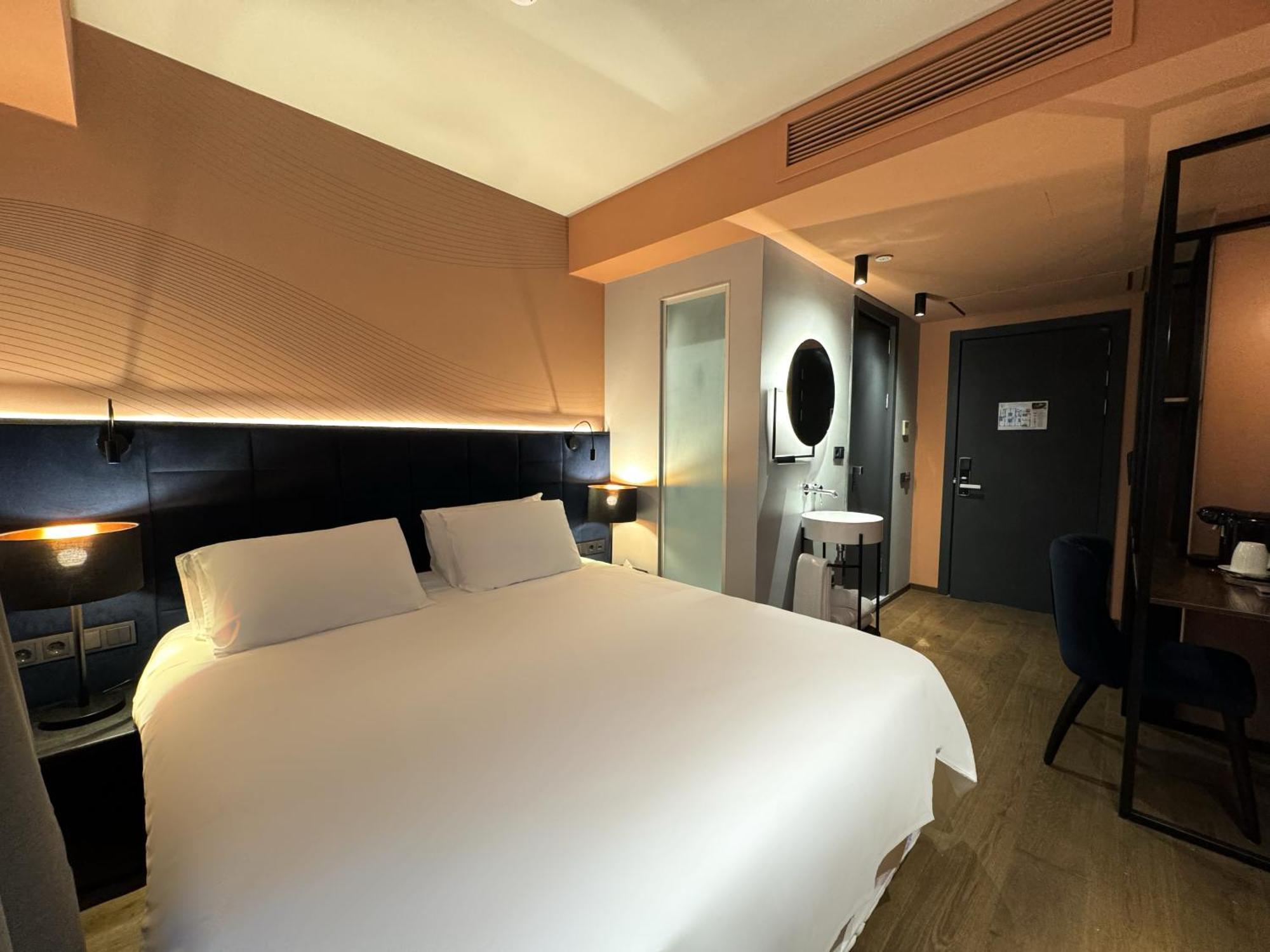 Tbilisi Edition - Design Hotel & Private Spa Exterior foto